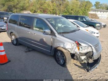  Salvage Chrysler Town & Country