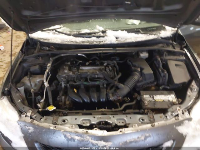 Toyota Corolla Le Image 9