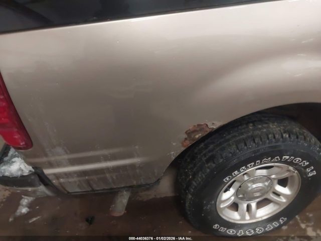 Ford Expedition Xlt Image 2