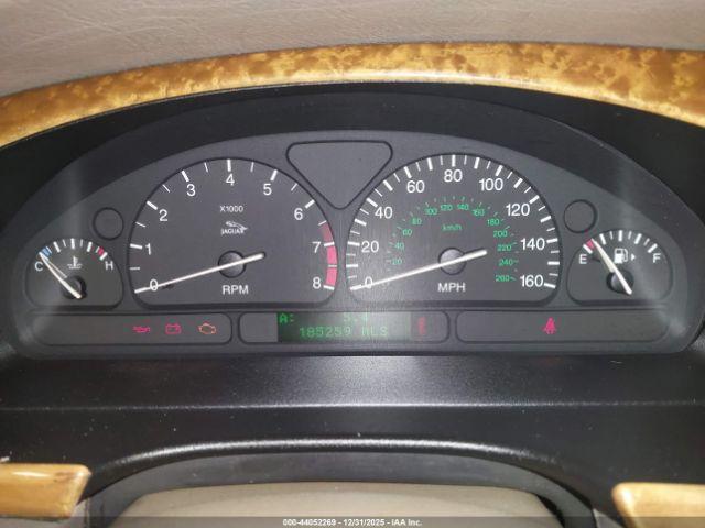 Jaguar S-Type 3.0l V6 Image 11