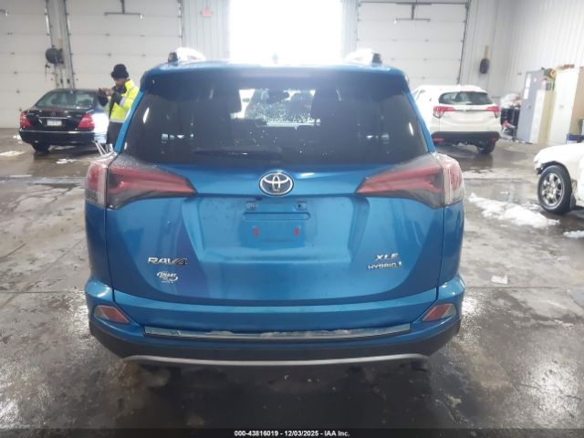 Toyota RAV4 Xle Image 13