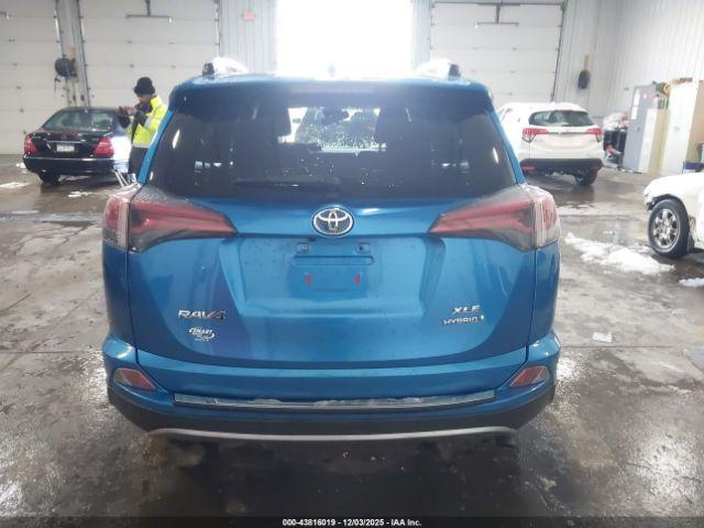 Toyota RAV4 Xle Image 13