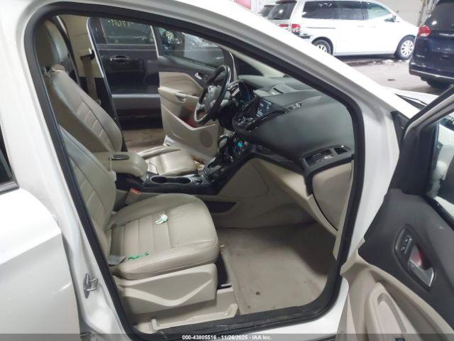 Ford Escape Titanium Image 8