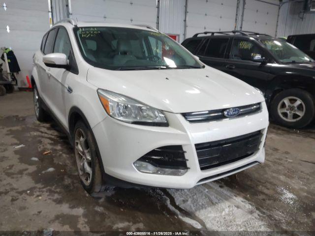 Ford Escape Titanium Image 2