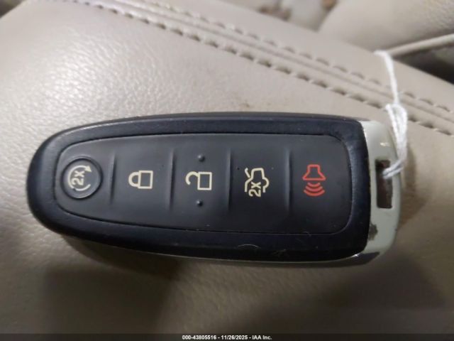 Ford Escape Titanium Image 11