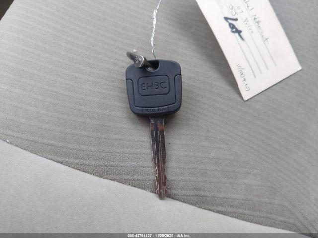 Toyota Corolla Le Image 8