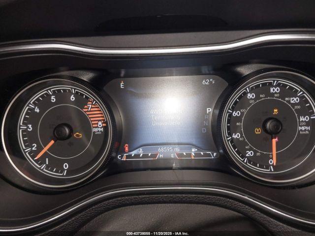 Jeep Cherokee Trailhawk 4x4 Image 6