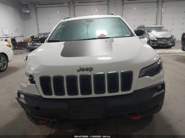 Jeep Cherokee Trailhawk 4x4 Image 11