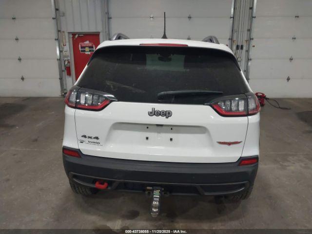 Jeep Cherokee Trailhawk 4x4 Image 15