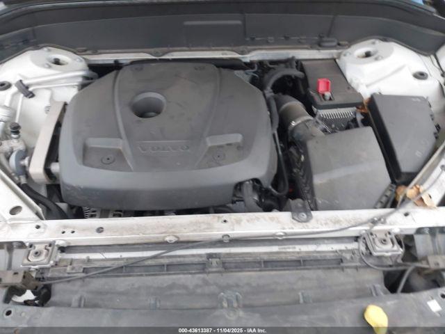 Volvo XC90 T5 Momentum Image 9