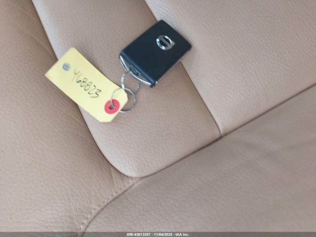 Volvo XC90 T5 Momentum Image 2