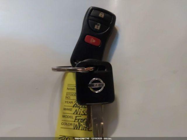 Nissan Frontier Pro-4x Image 12