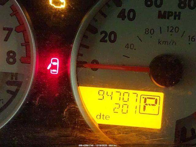 Nissan Frontier Pro-4x Image 8