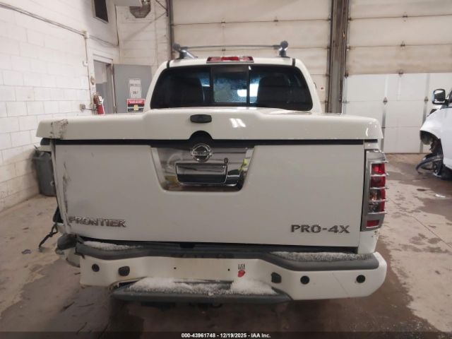 Nissan Frontier Pro-4x Image 5