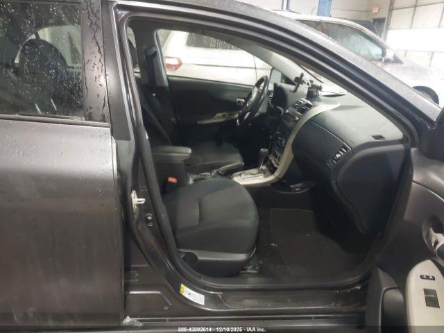 Toyota Corolla S Image 10