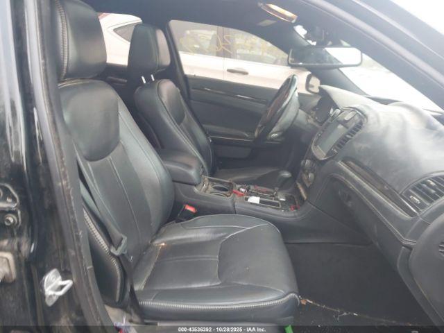 Chrysler 300c John Varvatos Limited Edition Image 10