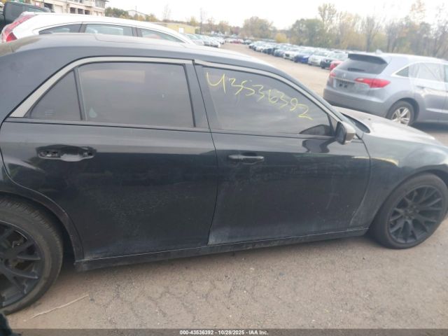 Chrysler 300c John Varvatos Limited Edition Image 13