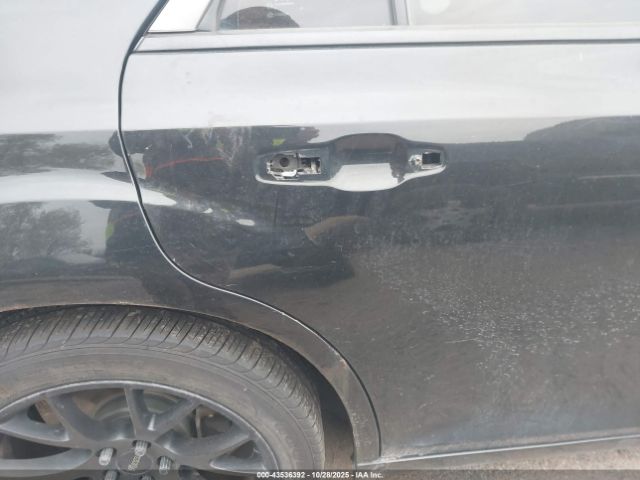 Chrysler 300c John Varvatos Limited Edition Image 16