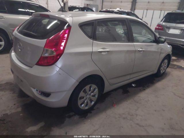 Hyundai ACCENT Gs Image 4