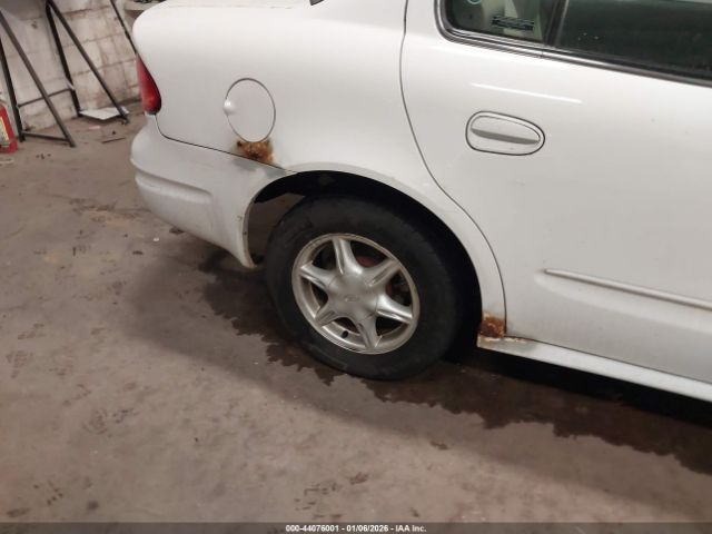 Oldsmobile Alero Gl1 Image 9