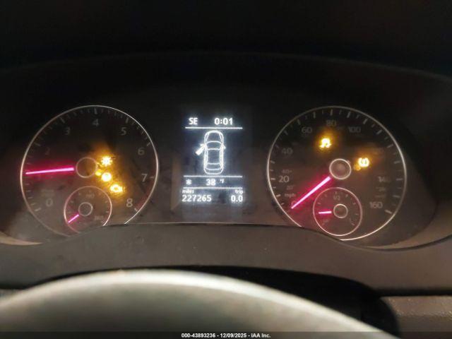 Volkswagen Jetta Gli Image 3