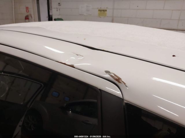 Nissan Versa Image 6