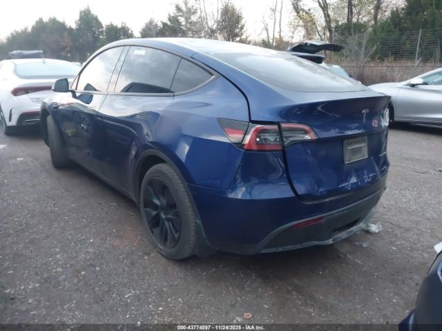 Tesla Model Y Long Range Dual Motor All-wheel Drive Image 4
