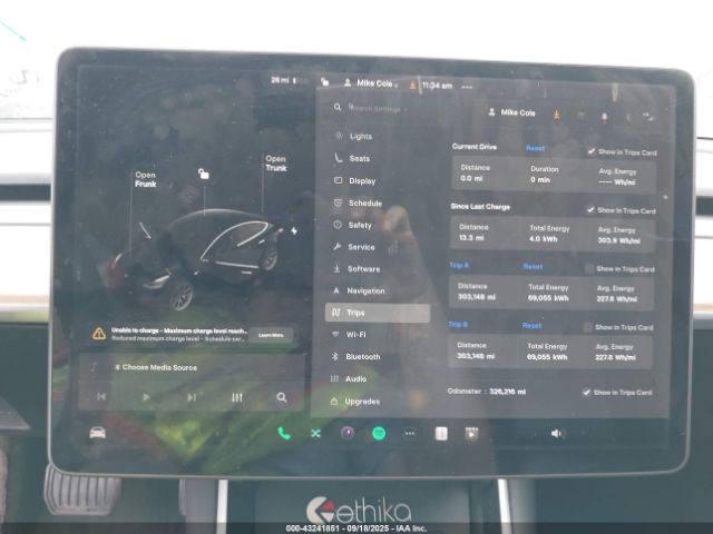 Tesla Model 3 Image 10