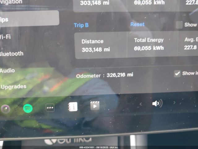 Tesla Model 3 Image 14