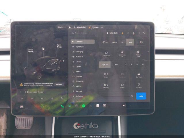 Tesla Model 3 Image 18