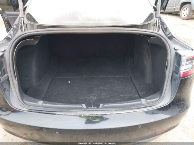Tesla Model 3 Image 19