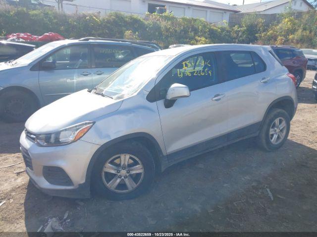 Chevrolet Trax Ls Image 5