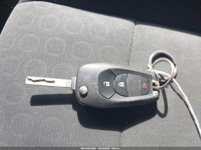 Chevrolet Trax Ls Image 14