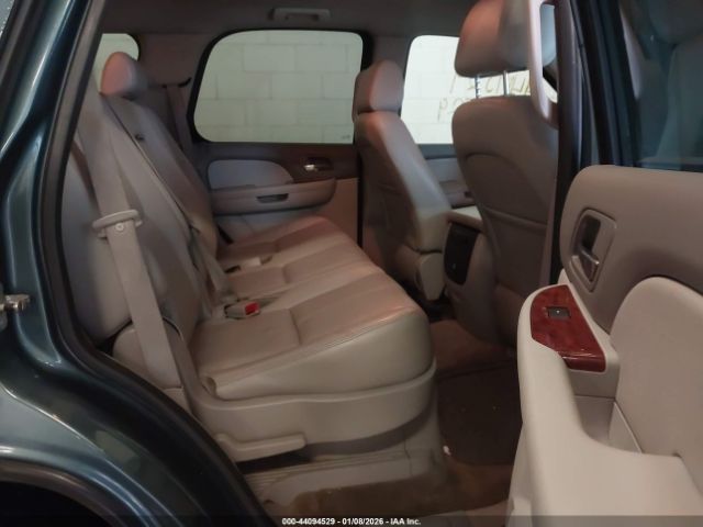 Chevrolet Tahoe Image 8