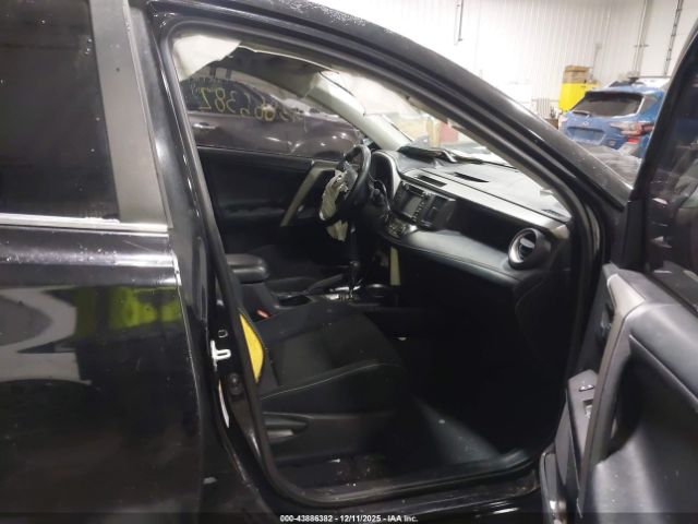 Toyota RAV4 Xle Image 13