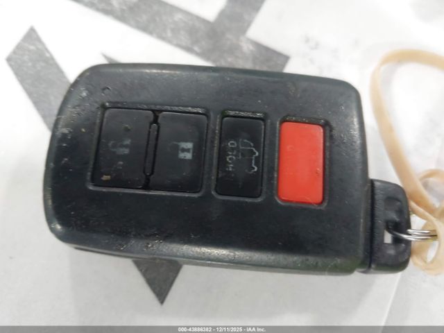 Toyota RAV4 Xle Image 14