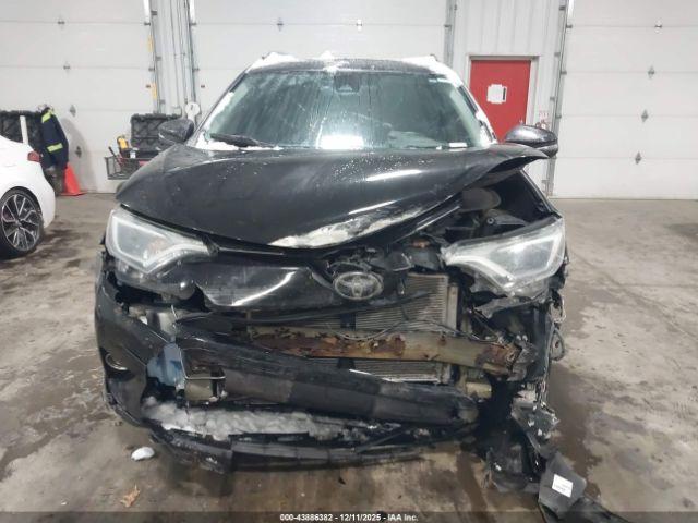 Toyota RAV4 Xle Image 5