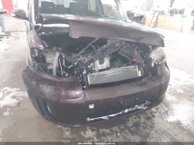Scion xB Image 16
