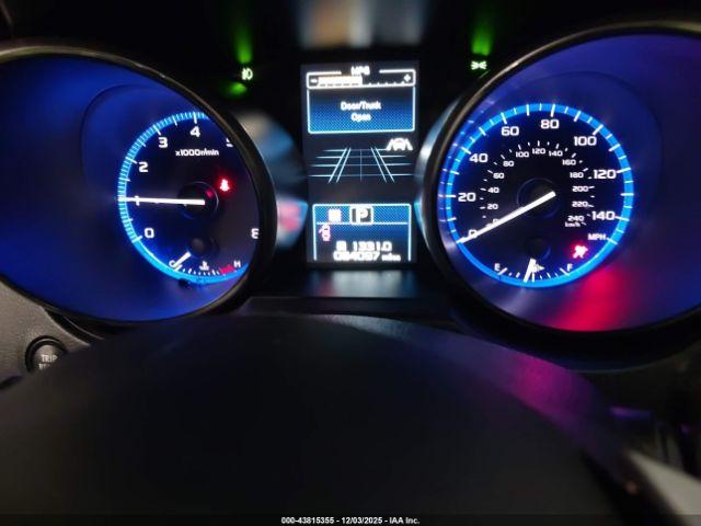 Subaru Legacy 2.5i Limited Image 3