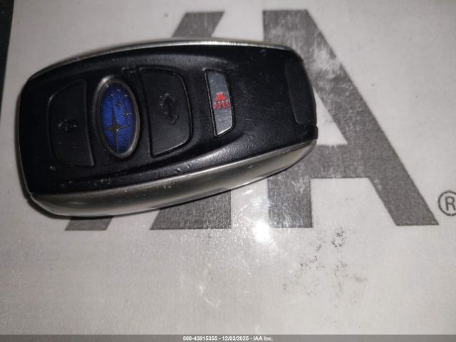 Subaru Legacy 2.5i Limited Image 16