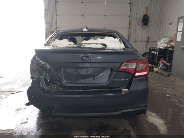 Subaru Legacy 2.5i Limited Image 15