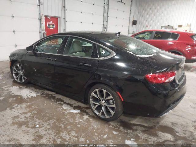 Chrysler 200 C Image 13