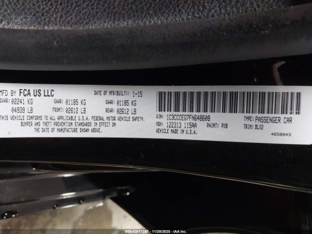 Chrysler 200 C Image 12