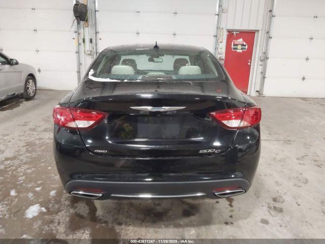 Chrysler 200 C Image 3