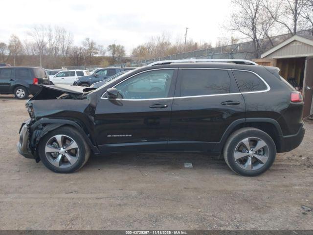 Jeep Cherokee Limited 4x4 Image 11