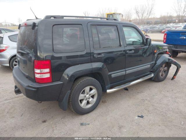 Jeep Liberty Sport Image 8