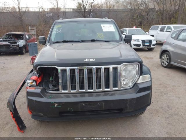 Jeep Liberty Sport Image 13