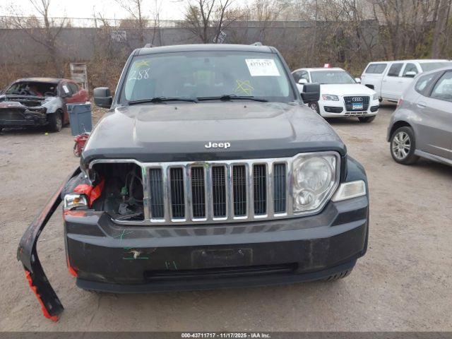 Jeep Liberty Sport Image 13