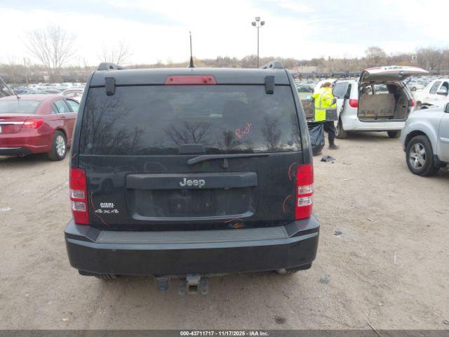 Jeep Liberty Sport Image 9
