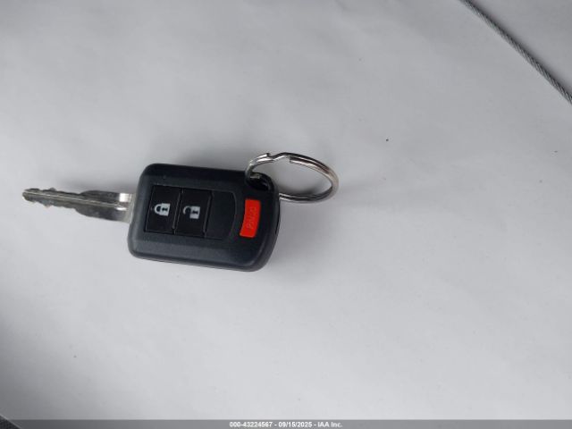 Mitsubishi Mirage De Image 12